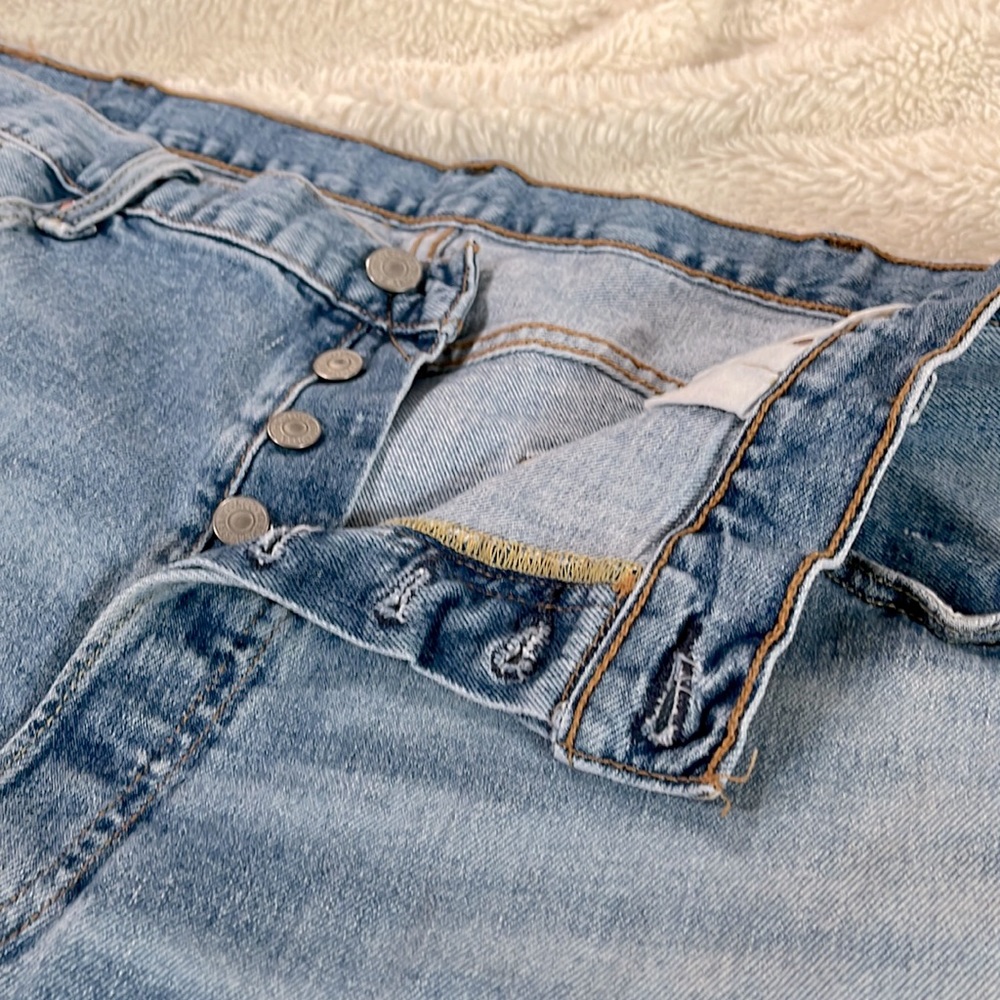 Levi Mens 501s 40x30 with Holes on knees